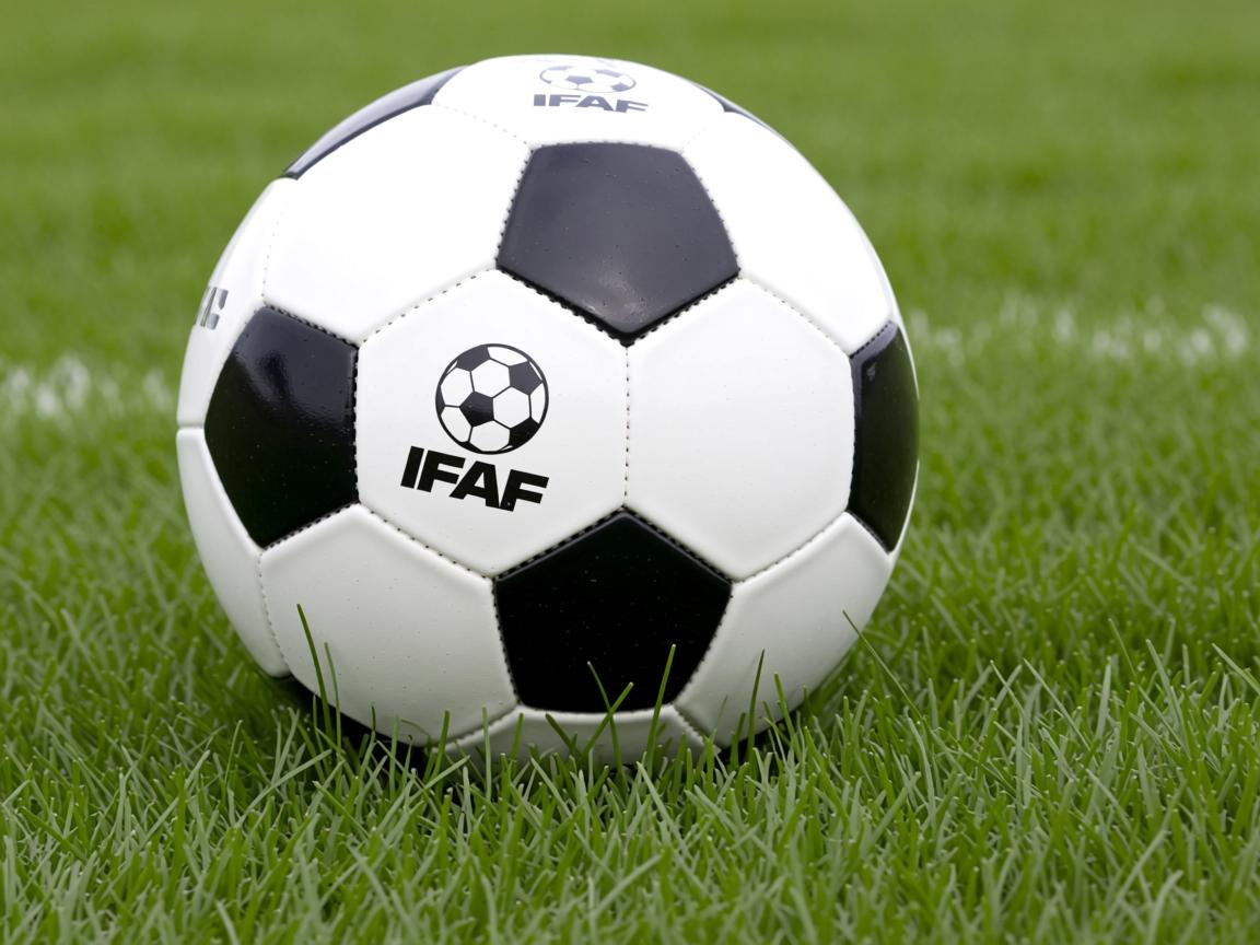 平博体育官方网站-中锋回抢抢断后直塞形成助攻，中锋回防  第3张